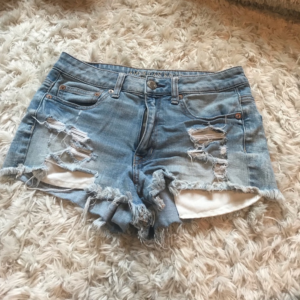 AMERICAN EAGLE Ripped Jean Shorts
